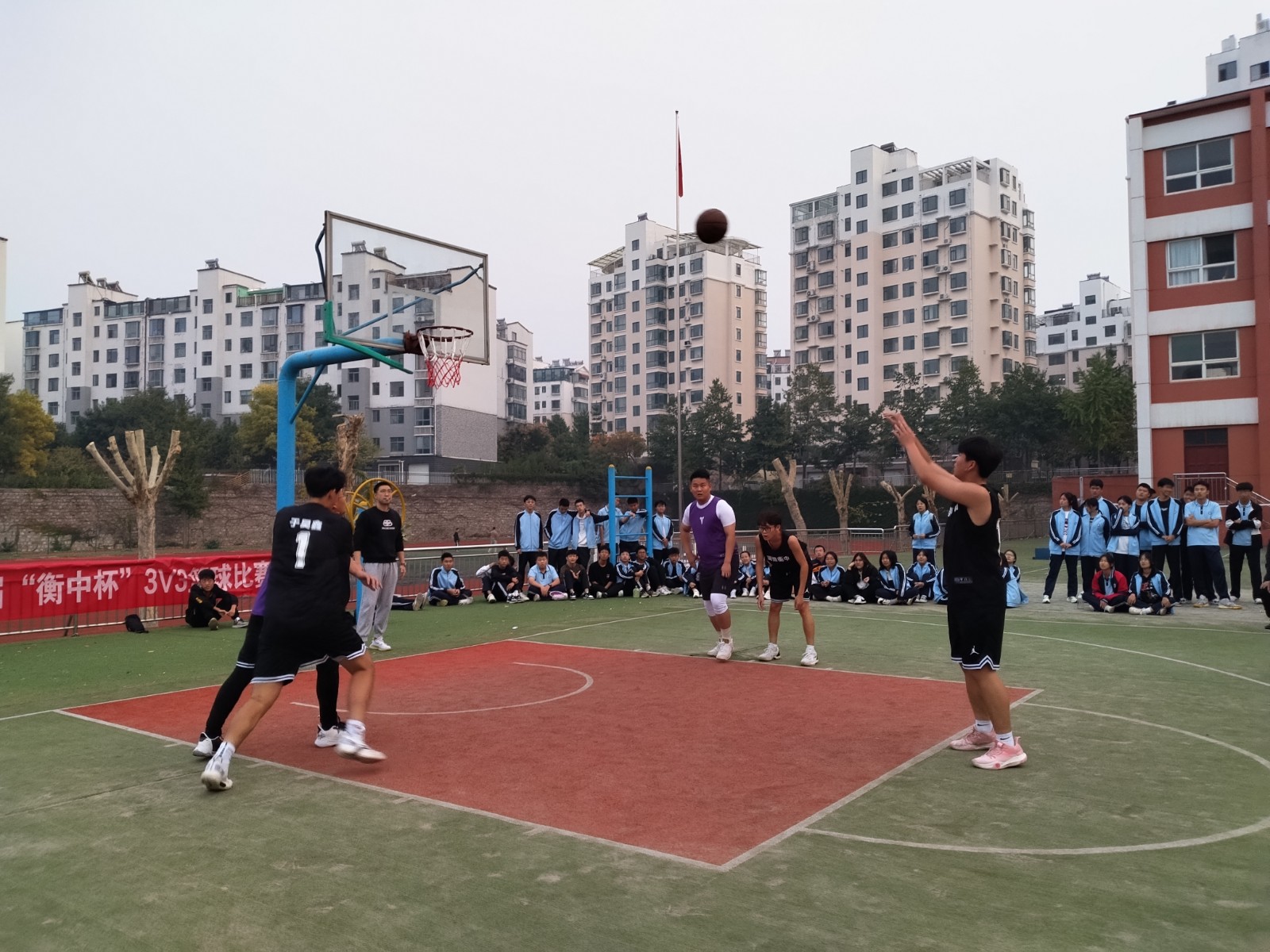 ce8abc082095e0158d21dbd5e03b88e.jpg